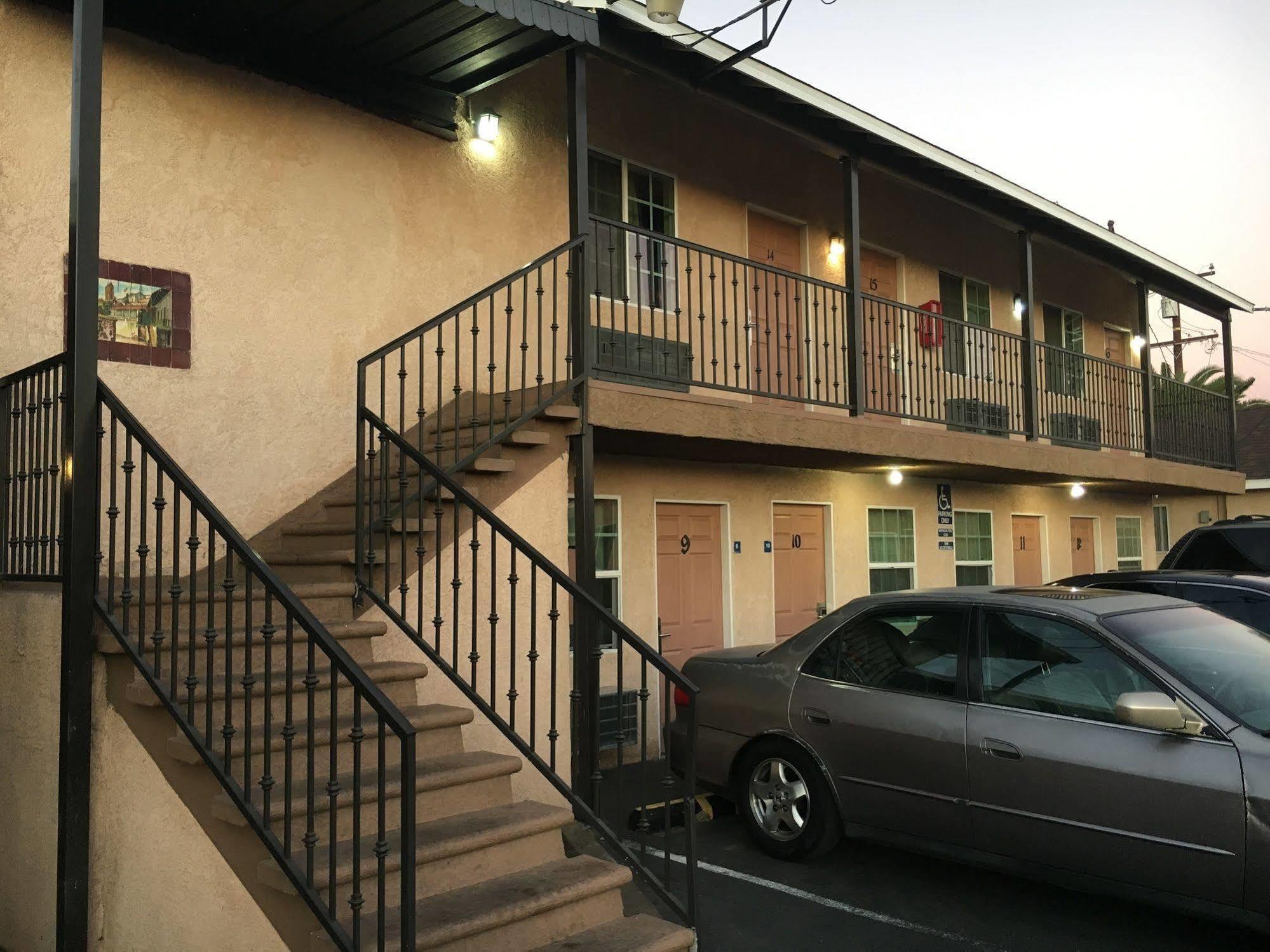 Mission Motel Lynwood Eksteriør bilde